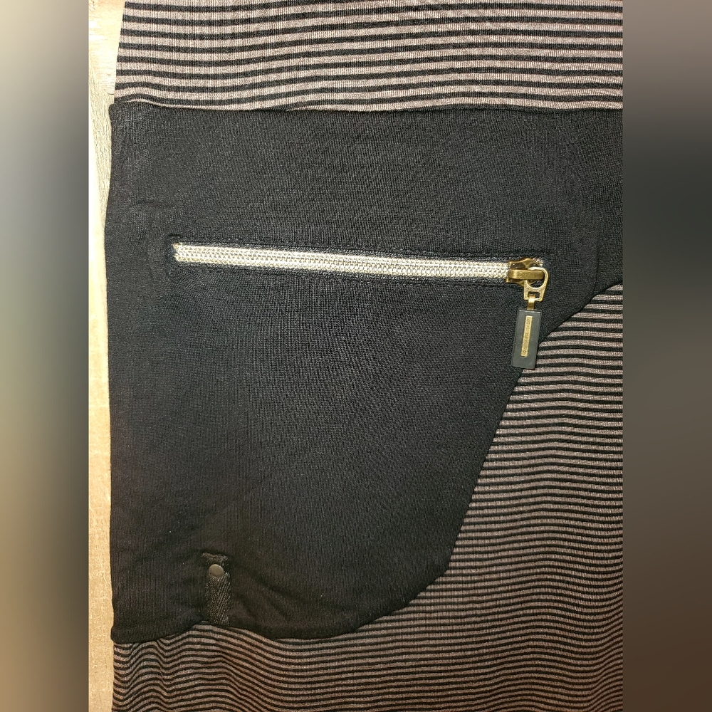 Philosophy Striped Maxi Dress with Black Waist Bag - Picture 7 of 9